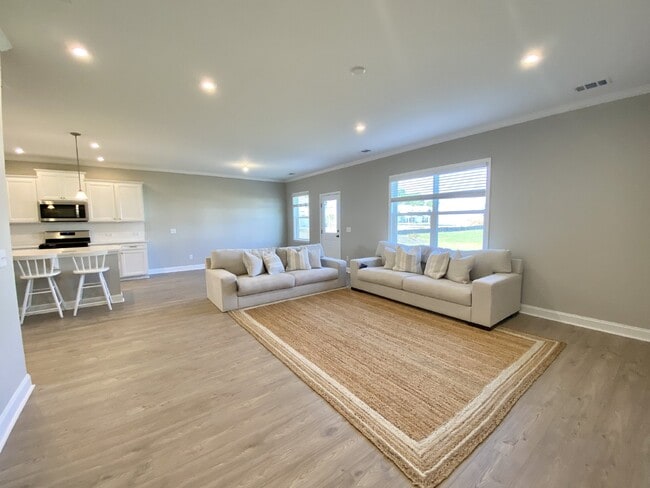 Building Photo - Five Bedroom, Single Family Home in Malind...