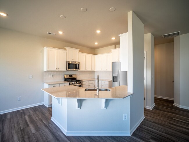 Building Photo - Stunning New Smart Home Palisades Area!