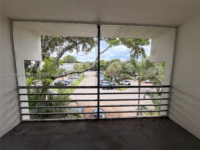Building Photo - 4205 N University Dr