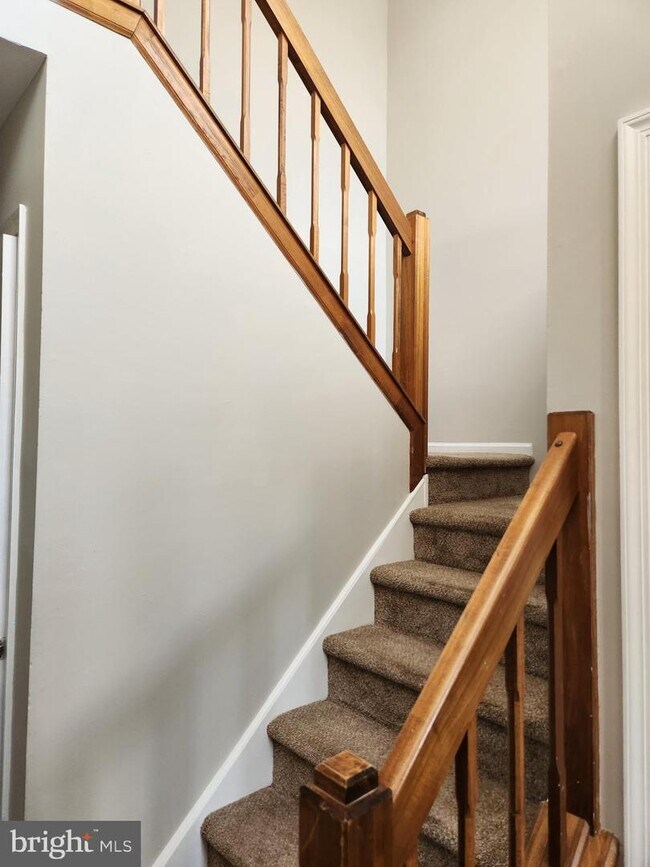 Building Photo - 39 5 Crown Royal Cir