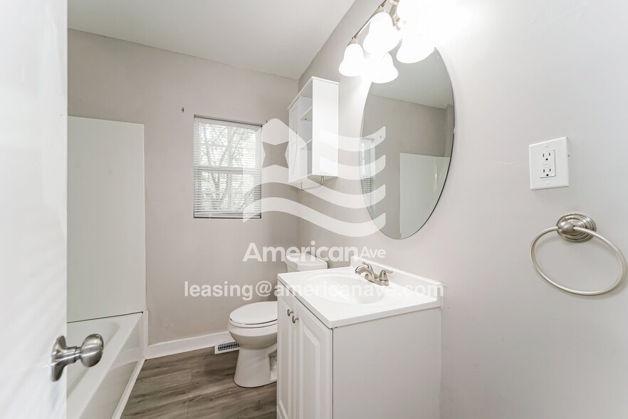 Building Photo - 3174 Charleston Dr