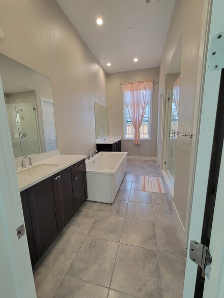 Building Photo - 2163 Shadow Creek Ct