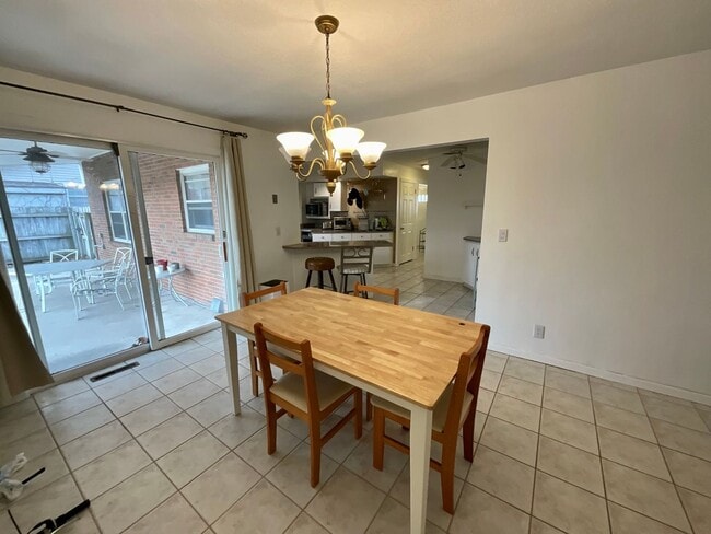 Building Photo - 3-bedroom, 3 bathroom, 12-month rental
