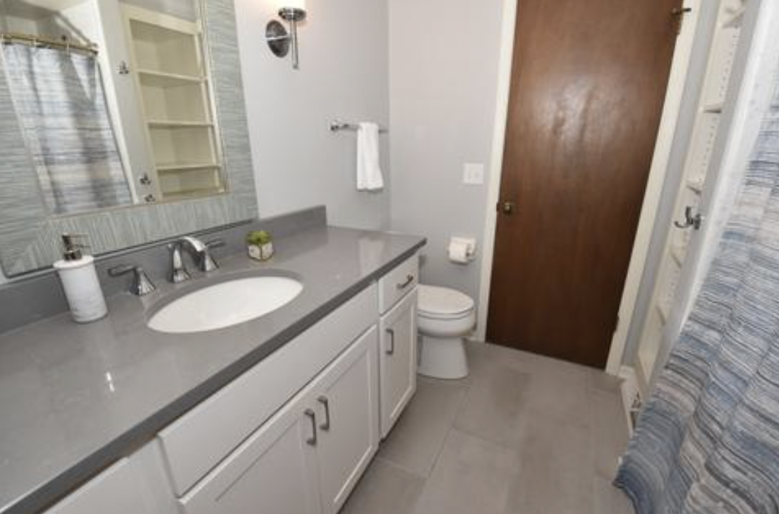 Building Photo - 6753 Hilldale Ct