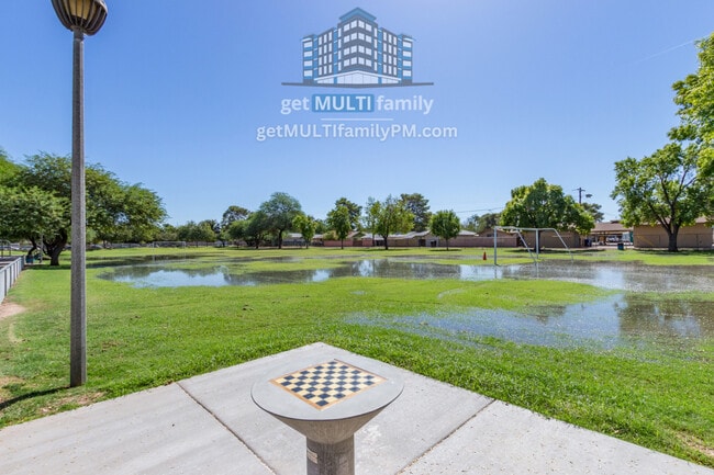 Building Photo - 700 W University Dr