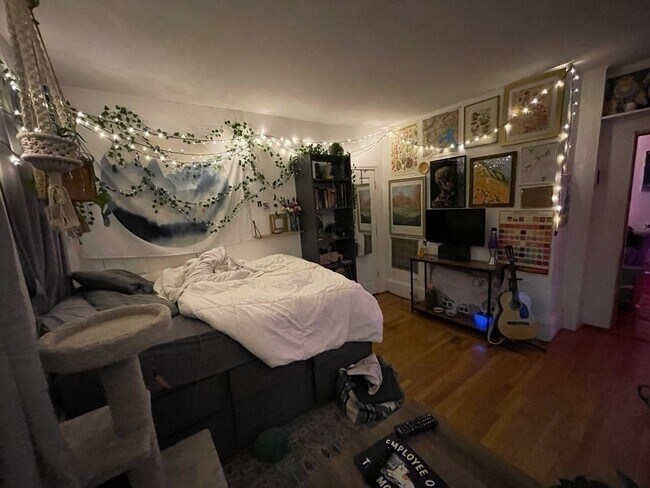 Building Photo - 26 Greylock Rd