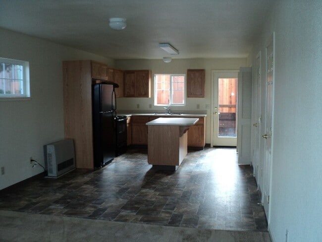 Interior Photo - 1301sway