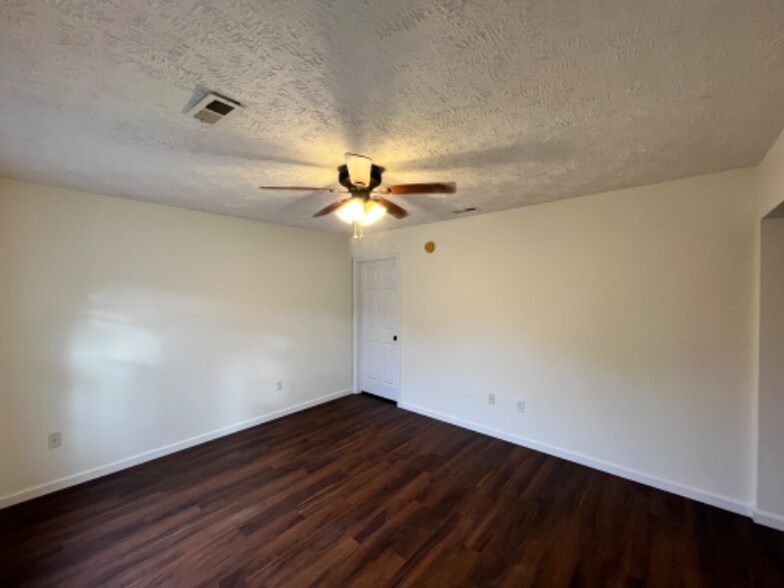 Building Photo - 116 Roberts Ridge