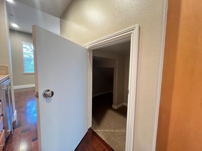 Building Photo - 4102 Voltaire St