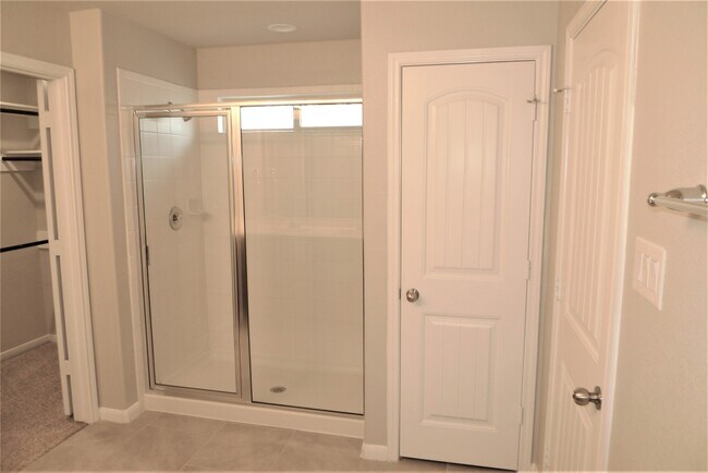 Building Photo - 3003 Lightles Manor Ct