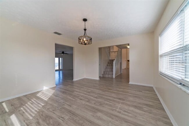 Building Photo - 5521 W Shr Dr