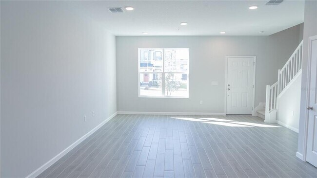 Building Photo - 583 Pothos St