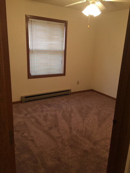 Building Photo - 1108 W Hamilton Ave