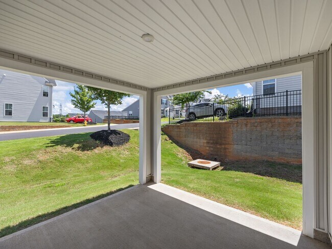 Building Photo - Move In Special - Greenville Dream Townhome: Modern 3 BR, 2.5 BA Steps from the Swamp Rabbit Trai...