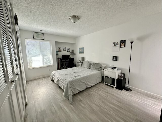Building Photo - 310 Village Cir