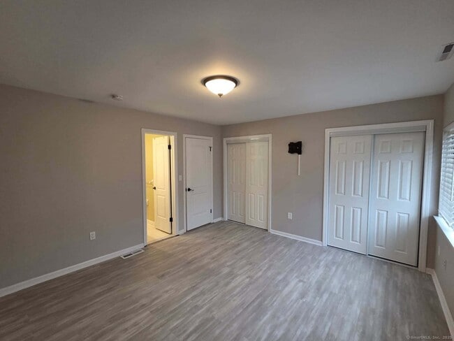 Building Photo - 335 Monticello Dr