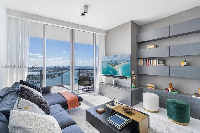 Building Photo - 1100 Biscayne Blvd