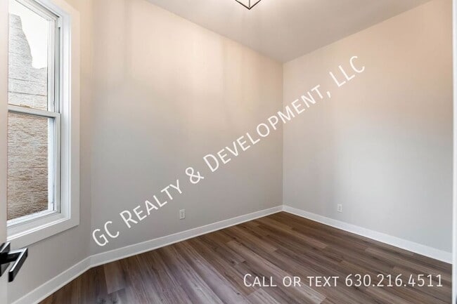 Building Photo - 4241 S Calumet Ave