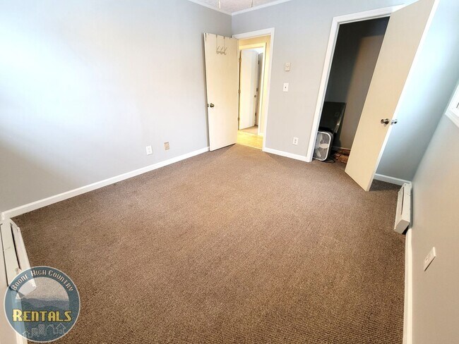Building Photo - 2 Bedroom Home in Boone