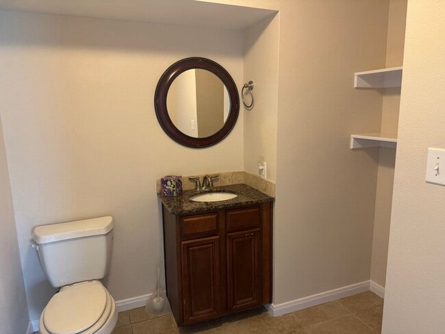 Building Photo - Nice 2 story townhome for rent in quiet ne...
