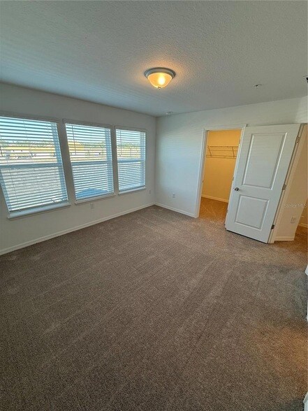 Building Photo - 4609 Orchard View Aly