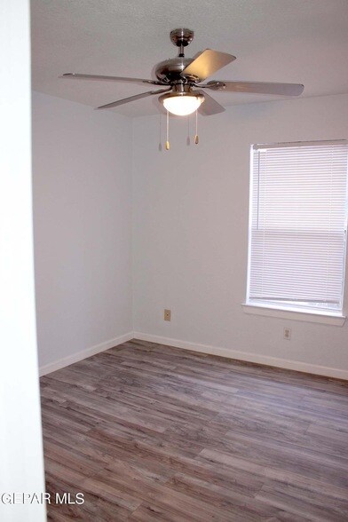Building Photo - 7572 Plaza Taurina Dr