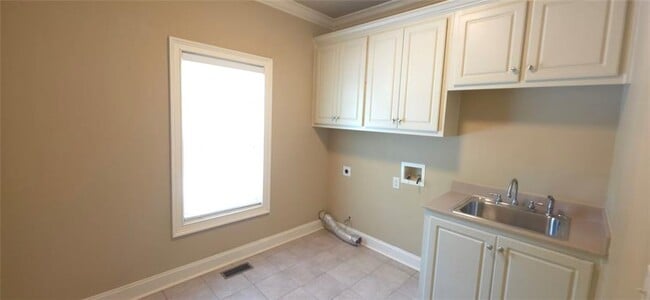 Building Photo - 606 Lakeshore Ct