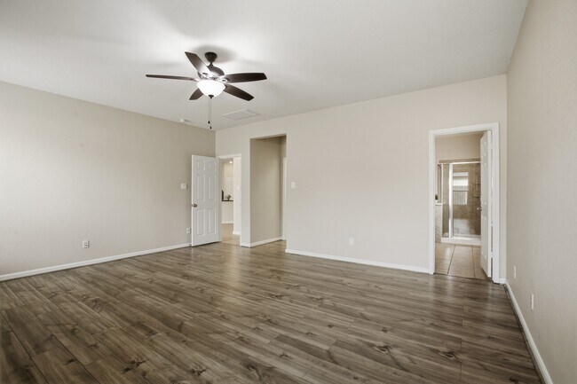 Building Photo - 11103 Avery Oaks Ln