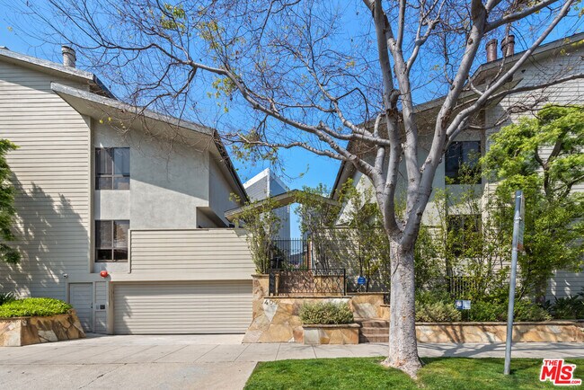 Building Photo - 407 S Spalding Dr
