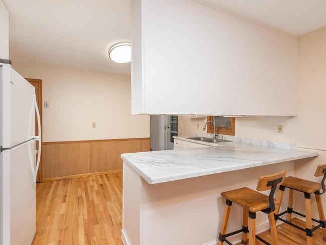 Building Photo - 6321 Wilryan Ave