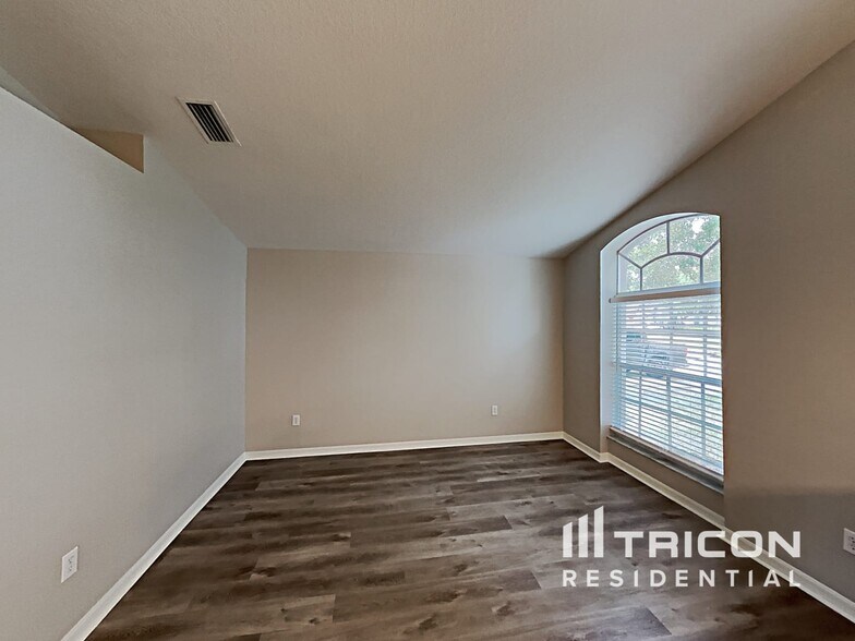 Building Photo - 11242 Lake Lanier Dr
