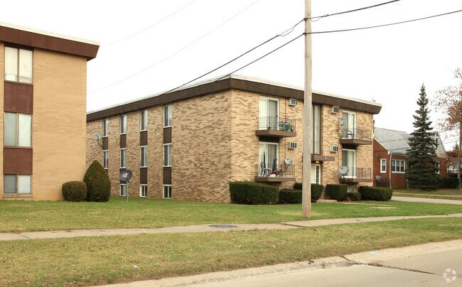 Building Photo - Maple Park