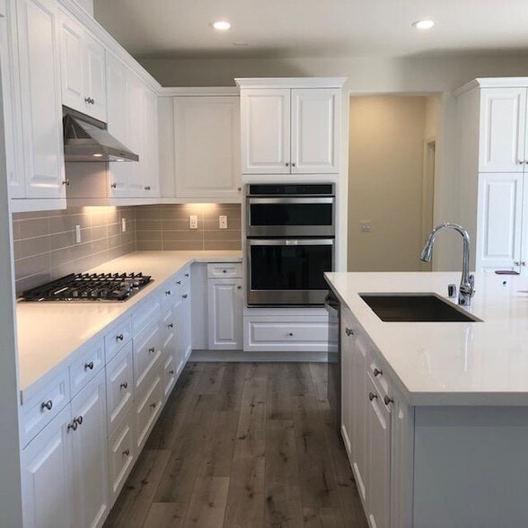 Building Photo - 5431 Tree Farm Lane