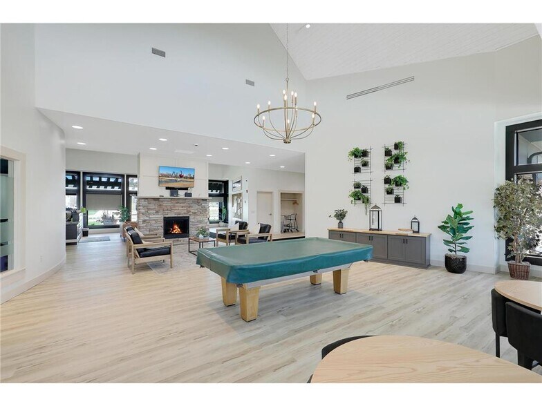 Building Photo - 15225 Fanning Dr N