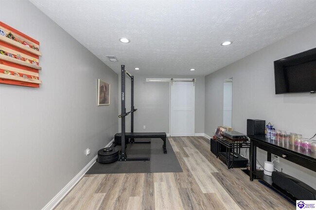 Building Photo - 236 Butterfield Dr