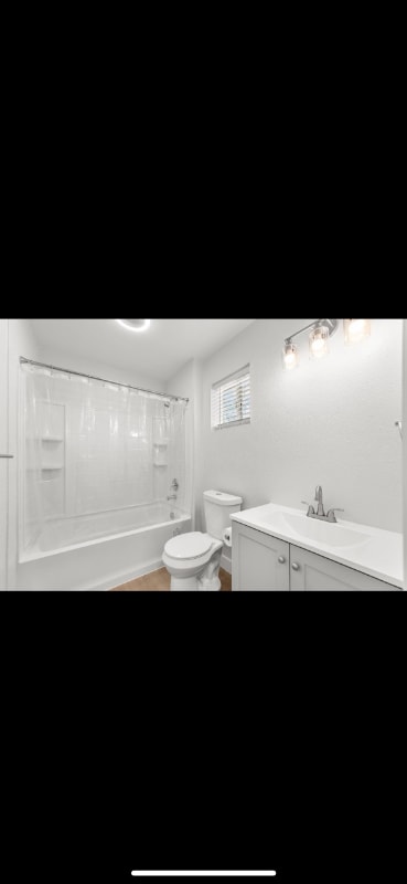 Building Photo - 1136 Grand Ave