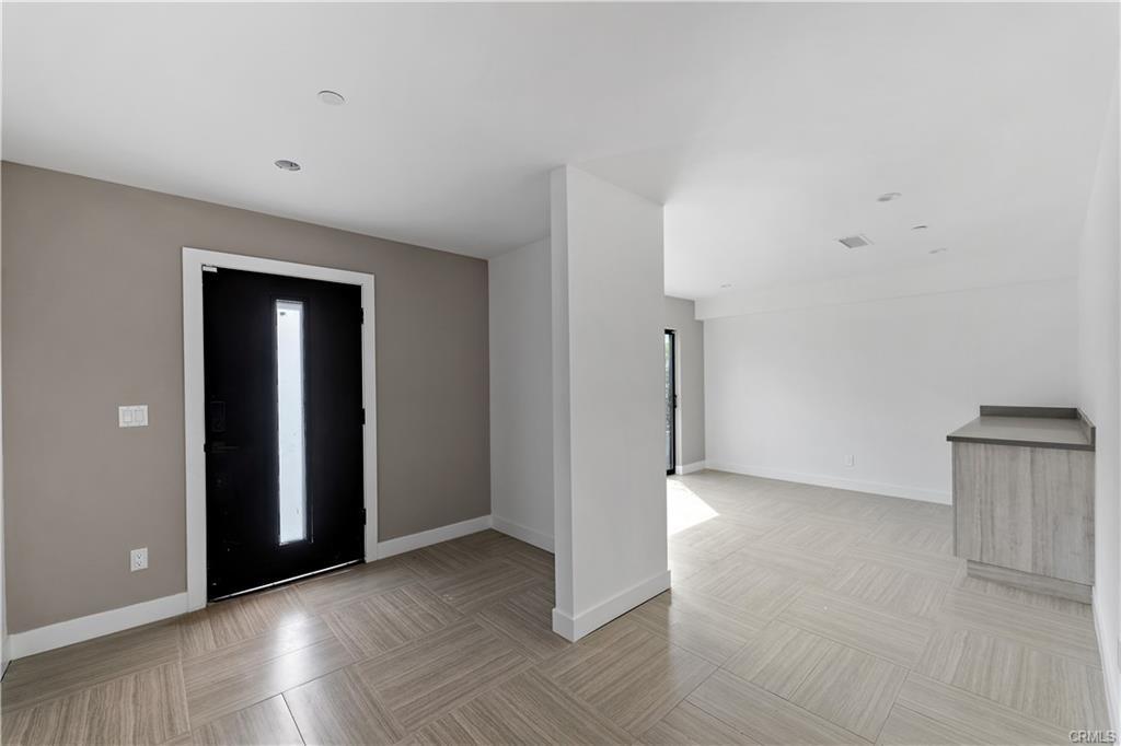 Building Photo - 11860 W Flower Ln