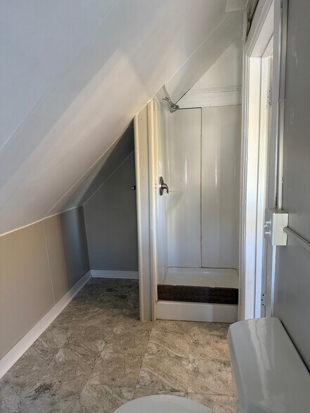 Newly update bathroom - 377 Ellis St