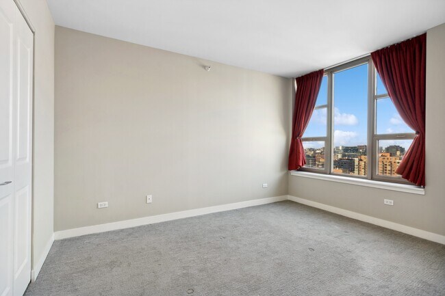 Building Photo - 200 N Jefferson St