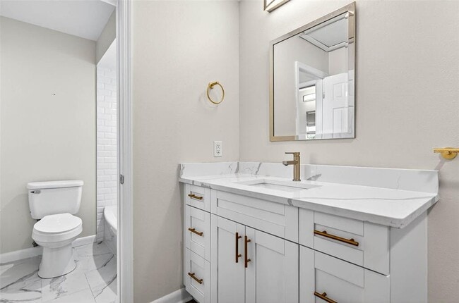 Building Photo - 5107 Lanai Way