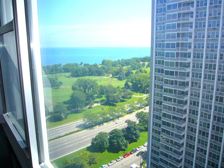 Building Photo - 4250 N Marine Dr