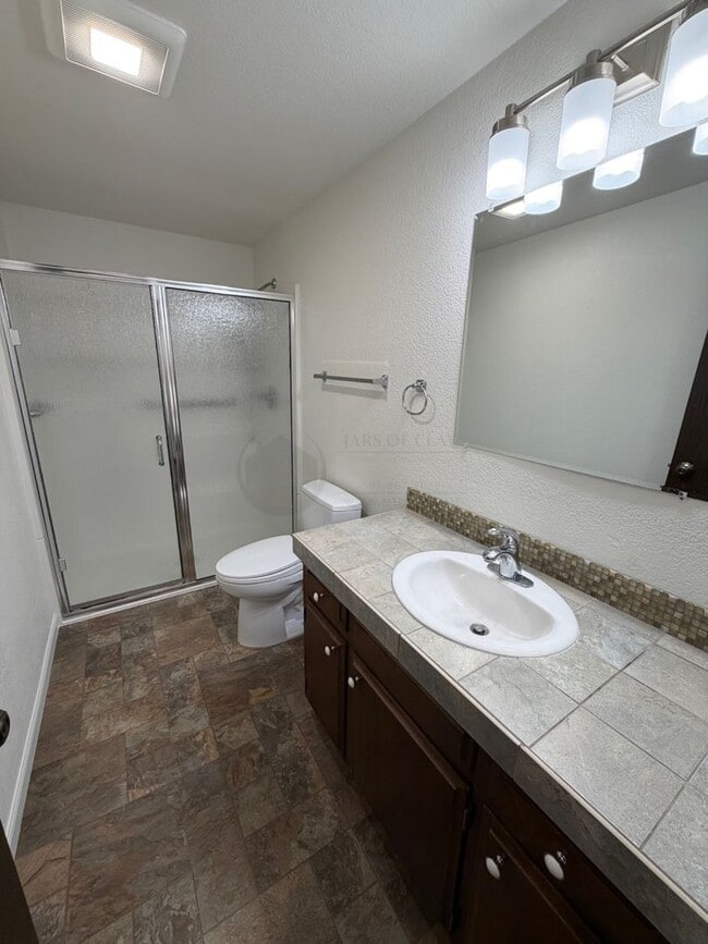 Building Photo - FRESHLY UPDATED! 3BD Salem Home with New Flooring, Central AC, 2-Car Garage & Landscaping Included!