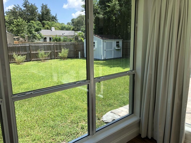 Building Photo - 1015 Harwood St