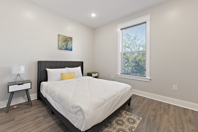 Building Photo - 133 Briarfield Ave