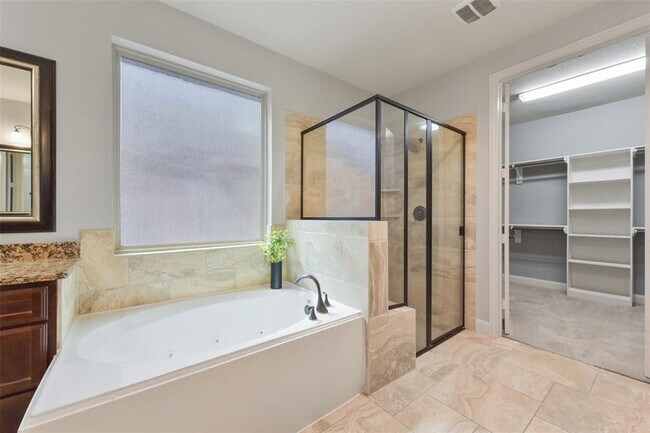 Building Photo - 23426 Millbrook Dr