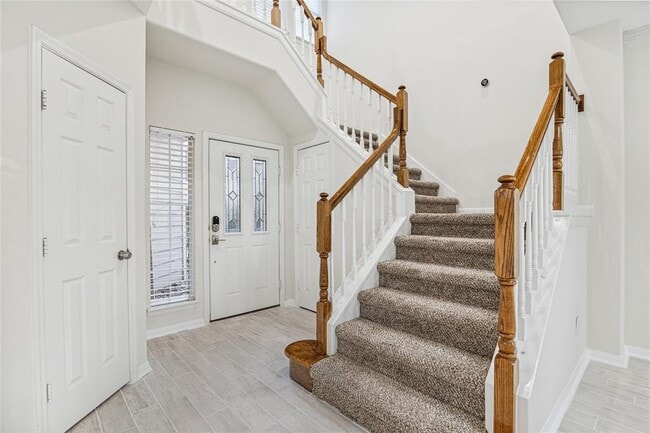 Building Photo - 43 S Avonlea Cir