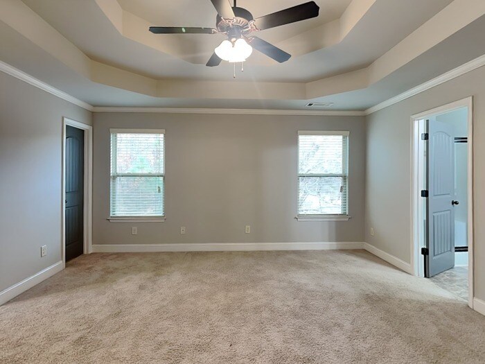 Building Photo - 333 Castle Top Ln SE