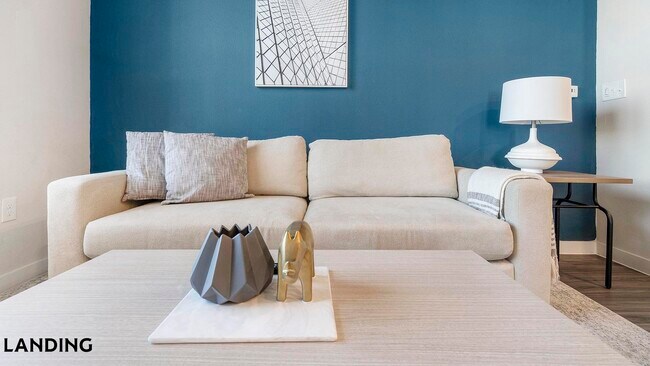 Building Photo - 14015 Univ Pass