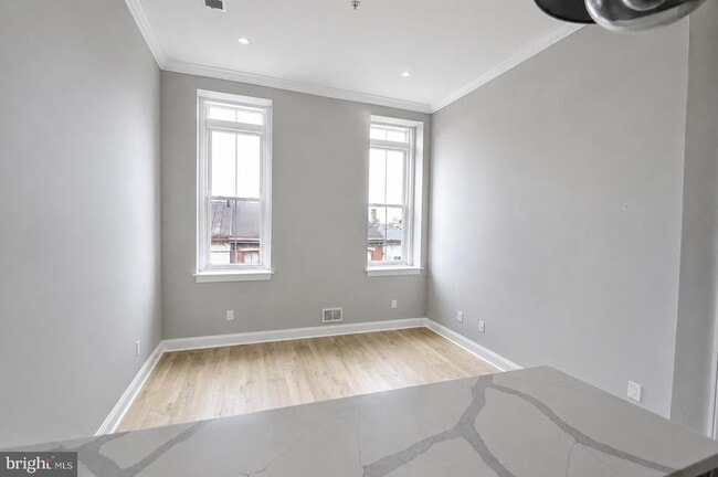 Building Photo - 23 E Union St