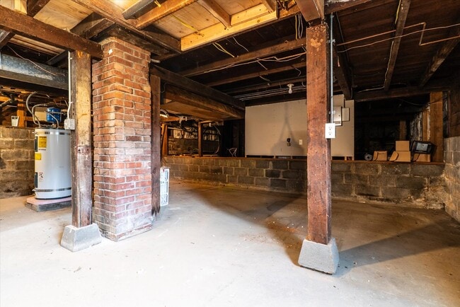 Building Photo - 8633 Wabash Ave S